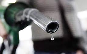 Consumers in Kashmir shell out Rs18 tax on every petrol litre