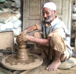 In Kralsangri potters shift to other jobs