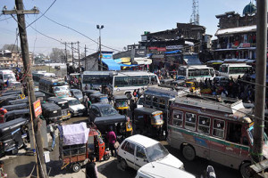 Traffic jams bring city to standstill