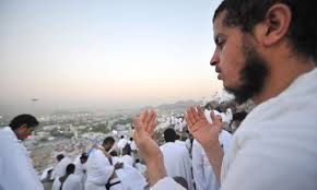 Hajjis pray for Palestine, Kashmir