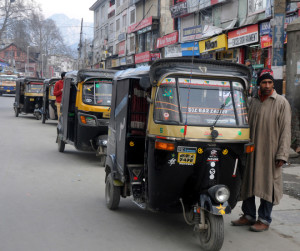 ‘Auto-cracy’ reigns on city roads