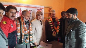 BJP fans out in Valley, sets up Budgam team