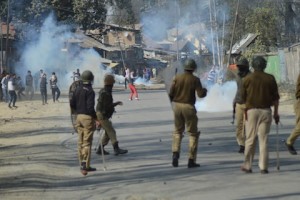 Violent clashes rock Hajin as local demand bodies of slain militants