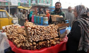 On Navroz eve, Dal Nadroo missing from Kashmir markets