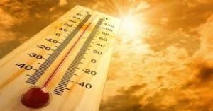 Srinagar records season's hottest day, heat wave on in Jammu