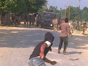 Clashes erupt in Bandipora; Chenab valley observes bandh over Kashmir Unrest