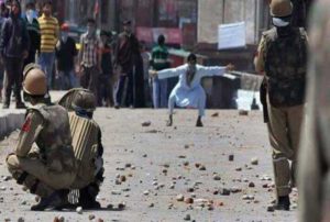 #KillingContinues; Teen killed in Army firing, raising death toll to 72; Over 300 injured on 54th of Unrest