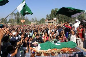pellet-hit-youth-succumbs-taking-death-toll-to-92-police-arrest-kashmiris-pied-piper