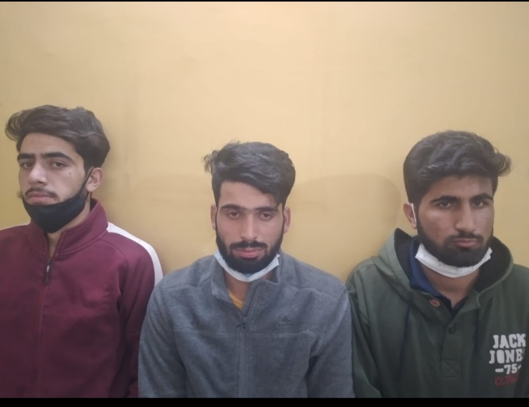 Hounded & Heckled; Kashmiri Students denied legal help in Agra