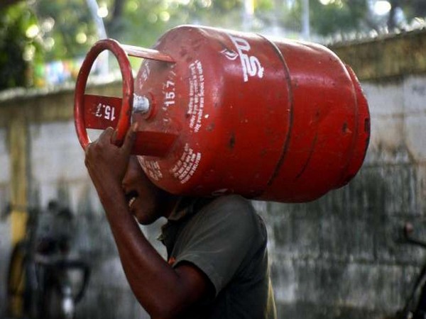 Inflation: LPG price hiked by Rs 50; Rates up by Rs 244 in one year