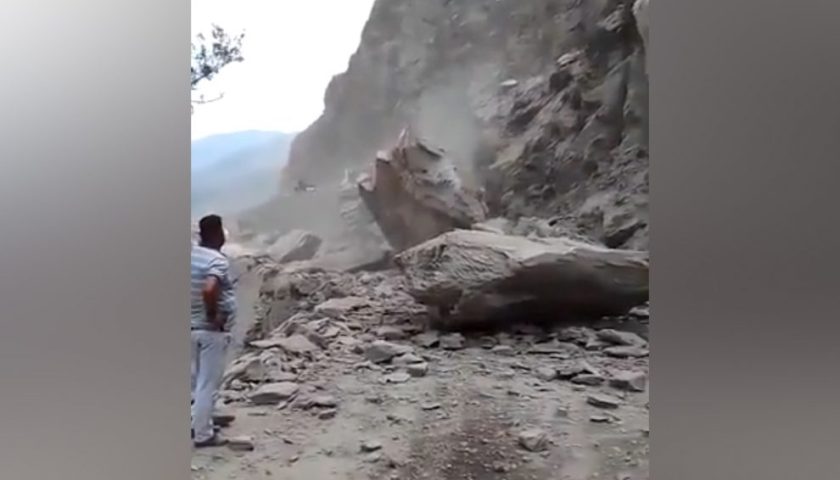 Traffic on the Srinagar-Jammu highway interrupted due to Shooting Stones and Mudslides
