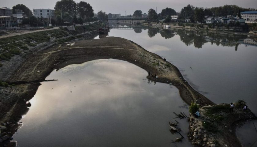 Kashmir Water Crisis deepens amidst persistent Dry Spell and Scorching Heat