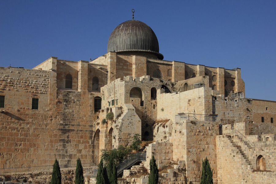 Al-Aqsa Mosque: The Sacred Journey Through History and Faith