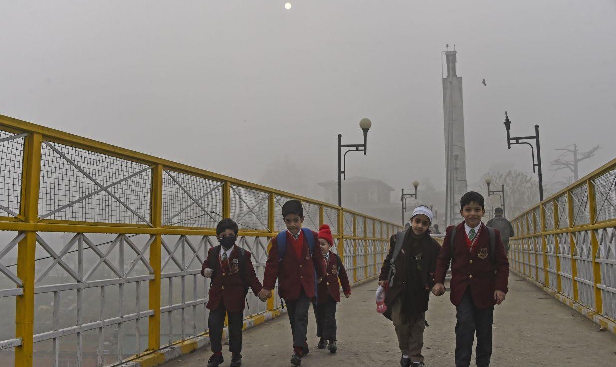 Anticipating Winter's Chill, Kashmir Schools Announce Winter Break