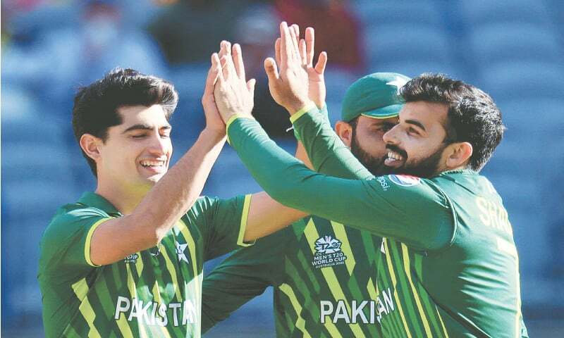 Pakistan's World Cup semi-final hopes mathematically possible, but realistically unlikely