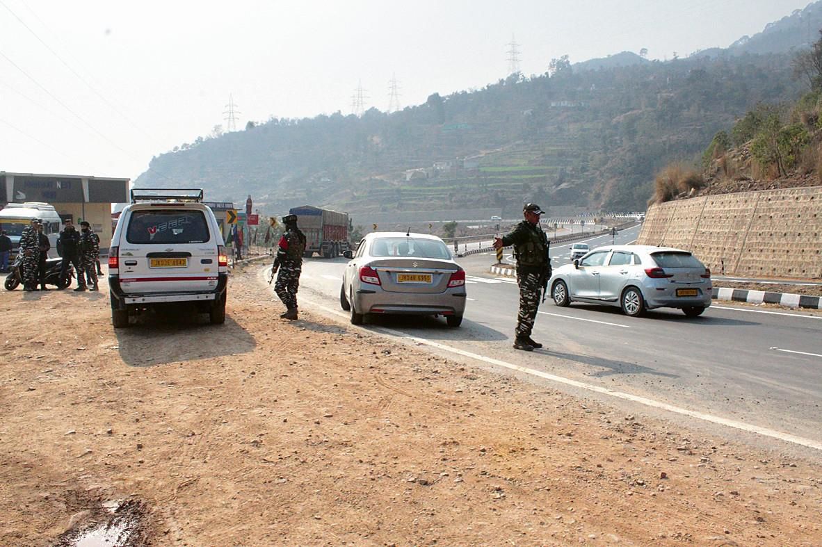 Srinagar-Jammu Highway Sees Heightened Security Following Suspicious Vehicle Activity