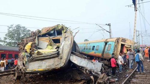 Jamtara Train Accident: Rescue Efforts Underway After Train Strikes Crowd in Jharkhand