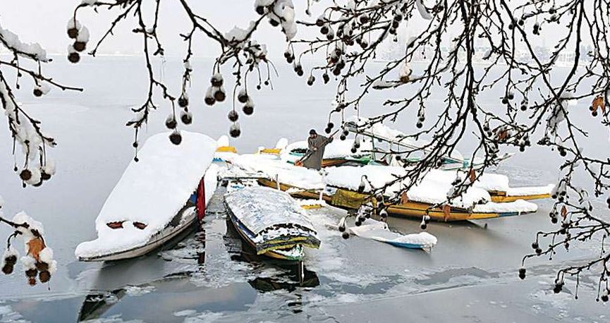 Winter Woes Persist: Srinagar and Pahalgam Face Frigid Temperatures