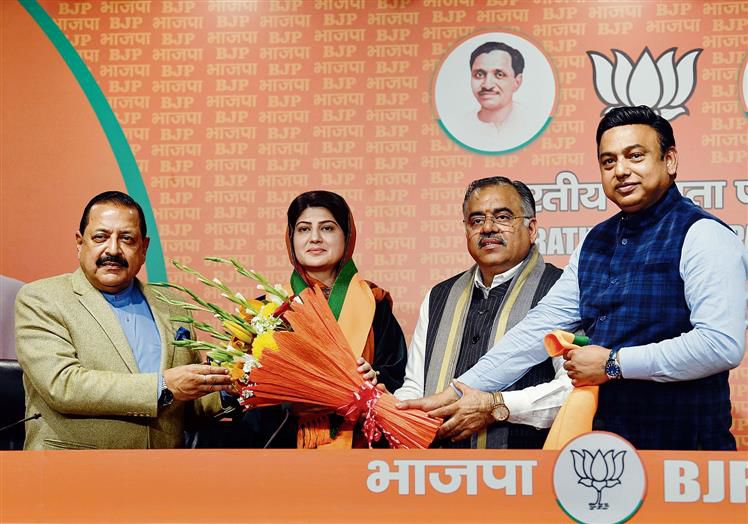 Woo the Voters: BJP Focuses on Minority Outreach and Central Scheme Promotion in Kashmir Valley
