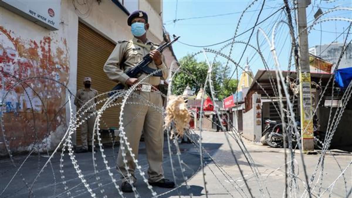 Corona Curfew - Admin announced corona curfew in 08 areas of Srinagar District