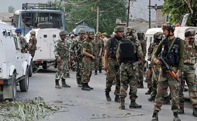 Locals in Pulwama up in arms over transfer of 100 kanals of land to armed forces
