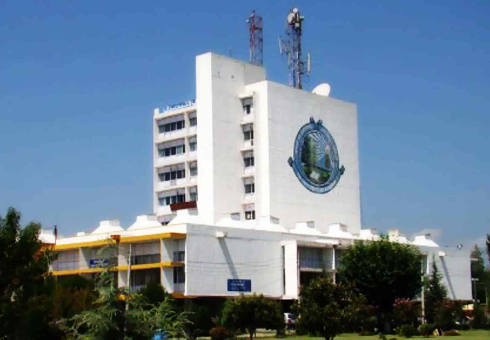 Aspirants cry foul as Kashmir varsity goes ahead with recruitment process of lapsed assistant registrar posts