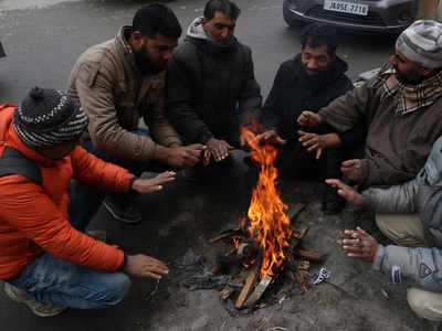 Cold wave intensifies across Kashmir, Harsh Chillai Kalan to Go On