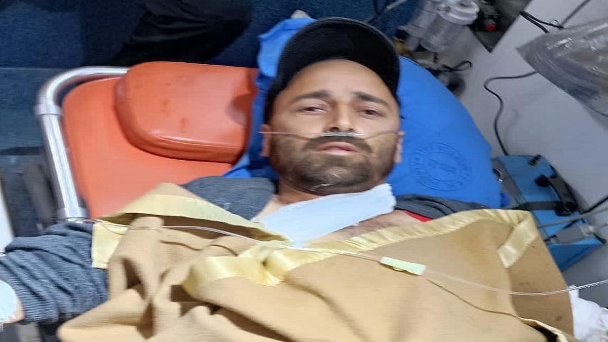 Local shopkeeper a Kashmiri Pandit shot at in Shopian