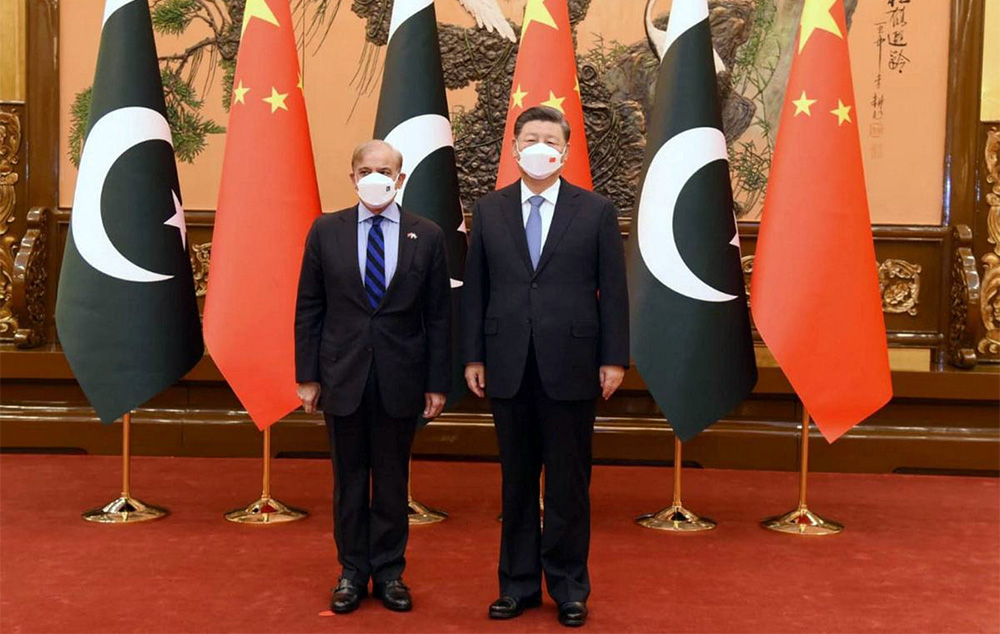 China vows to help Pakistan after India spoke of reclaiming occupied Kashmir