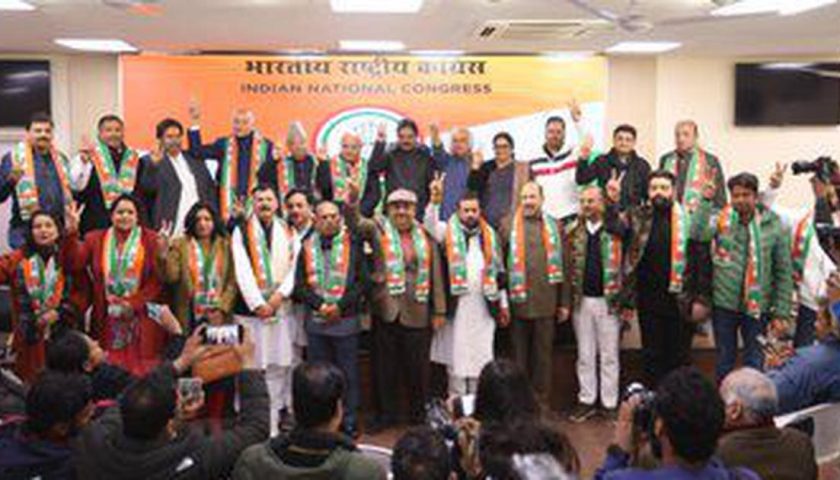 17 State leaders from Azad’s party return to Congress before Bharat Jodo Yatra in J&K