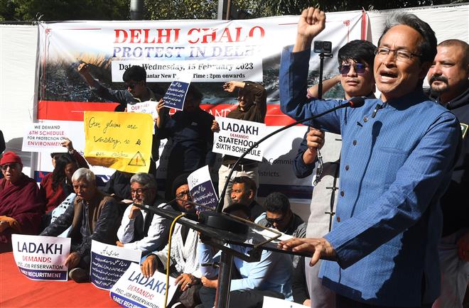 Statehood: Ladakh groups protest at Jantar Mantar