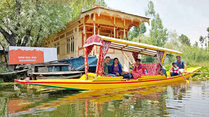 Venice of the East: Kashmir Offers an Unmatched Experience for Travelers