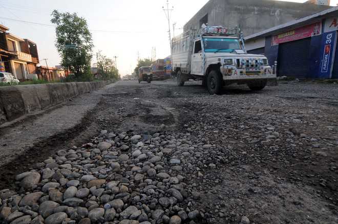 Deteriorating road conditions pose challenges for commuters in Downtown