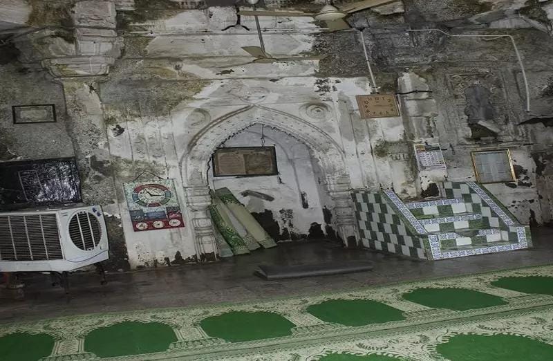 Historical Mosque sealed in Erandol, Maharashtra amid land dispute with Hindutva Groups
