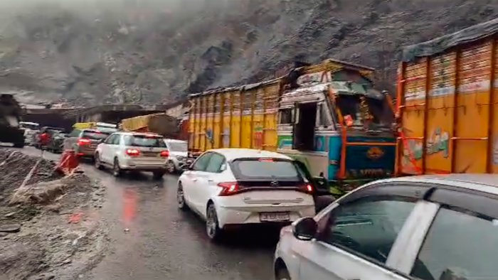 Jammu-Srinagar Highway closed for Nine Hours due to Landslides