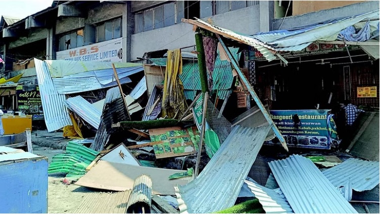 SDA takes action against illegal encroachments at Batamaloo bus stand