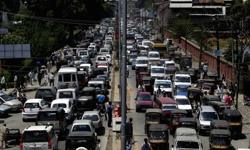 Srinagar traffic snarls: Mismanagement to blame