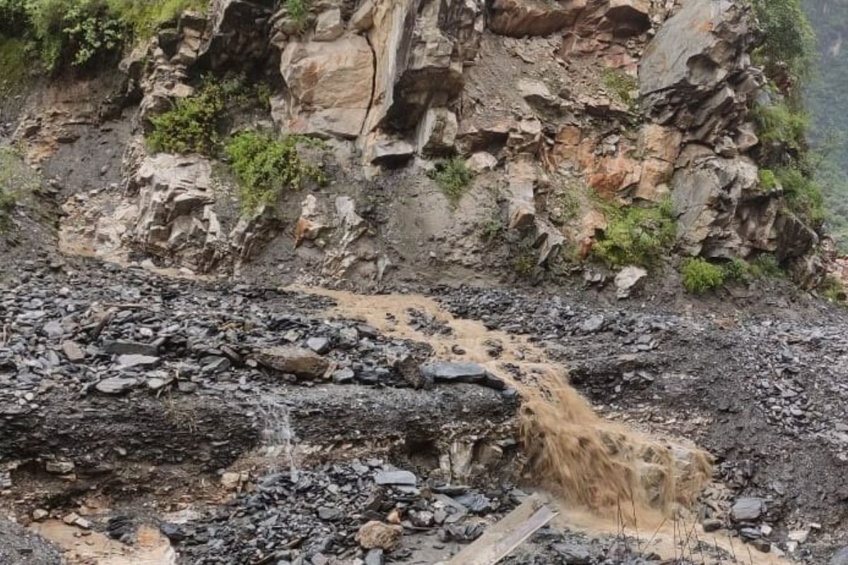 Tragic Landslide in Kishtwar Claims Two Lives