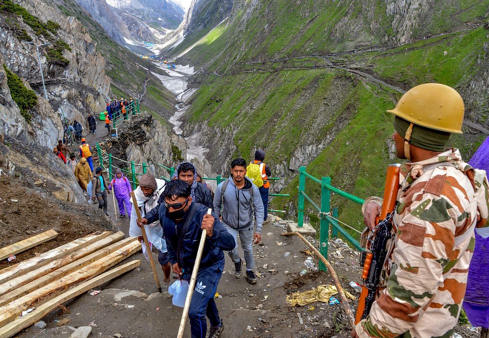 Amarnath Yatra Concludes Peacefully, Over 4.5 Lakh Pilgrims Visit Cave Shrine