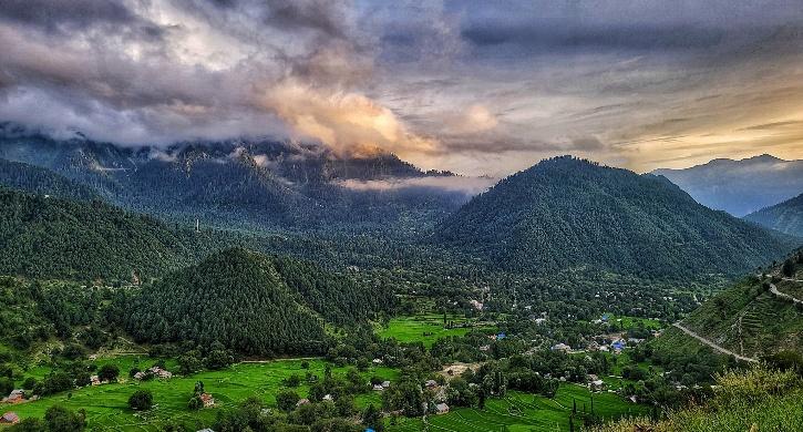 Exploring North Kashmir's LoC Proximity: Tourist Hotspots in Keran, Gurez, Tangdhar, Machil, and Bangus
