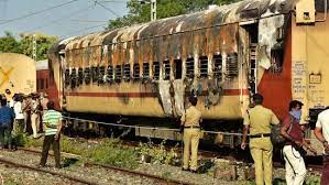 Fire breaks out on train at Madurai station, 10 killed, 20 injured