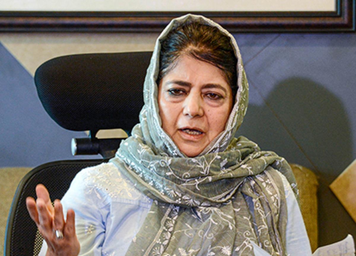 Mehbooba Mufti on "Tiranga" Rally: Nehru's actions were among people, LG Sinha needs security