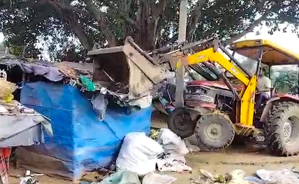 Prohibition of Friday Prayers and Demolition of 250 Muslim Shanties in Gurugram
