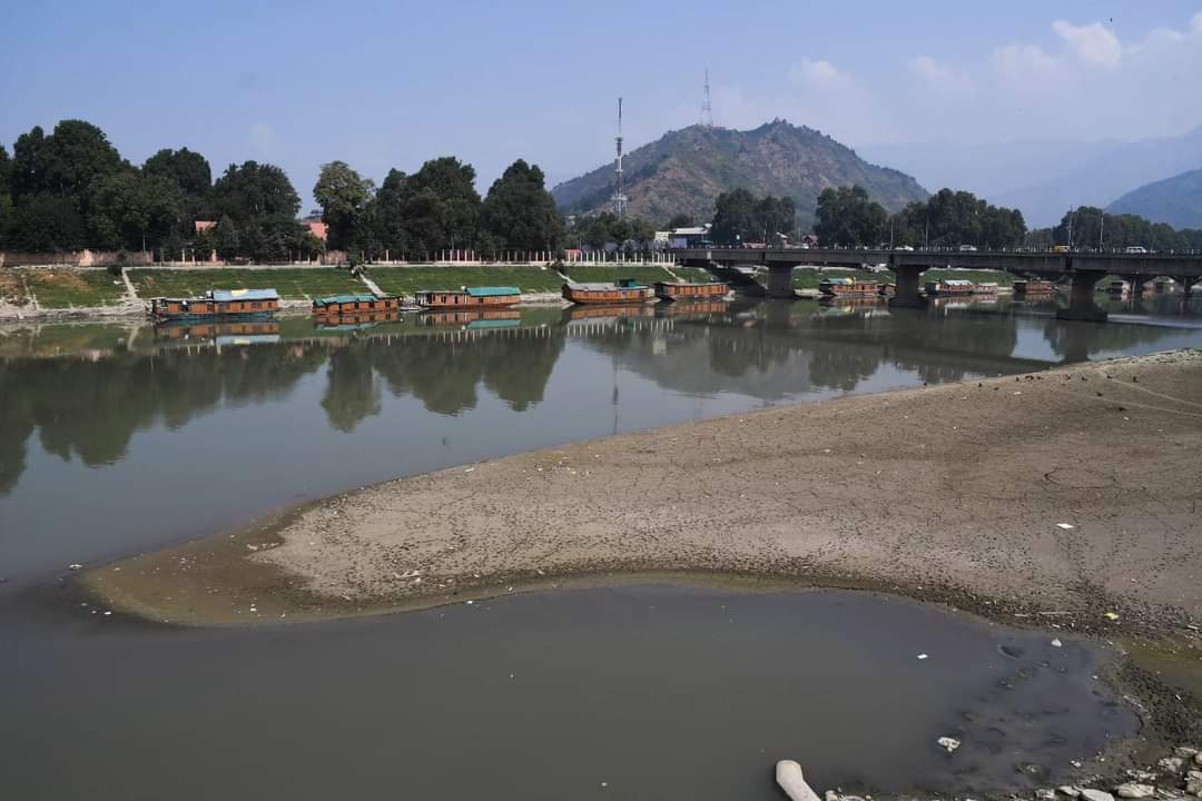 Load Shedding ON: Kashmir Power Supply Disrupted as Dry Spell Reduces Water Levels in Reservoirs