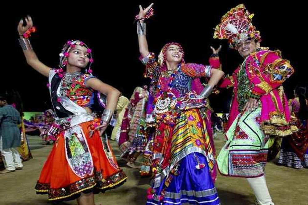 Citing 'Love Jihad', Garba Organizers in Ujjain Ban Non-Hindus, Check Aadhaar Cards