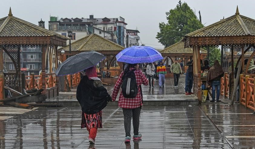 Widespread rain and snowfall likely in J&K from tomorrow