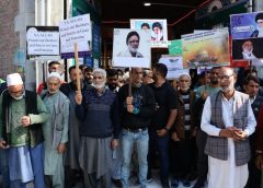 Pro-Palestine Protests held in Kashmir, Authorities Bar Prayers in Jamia Masjid