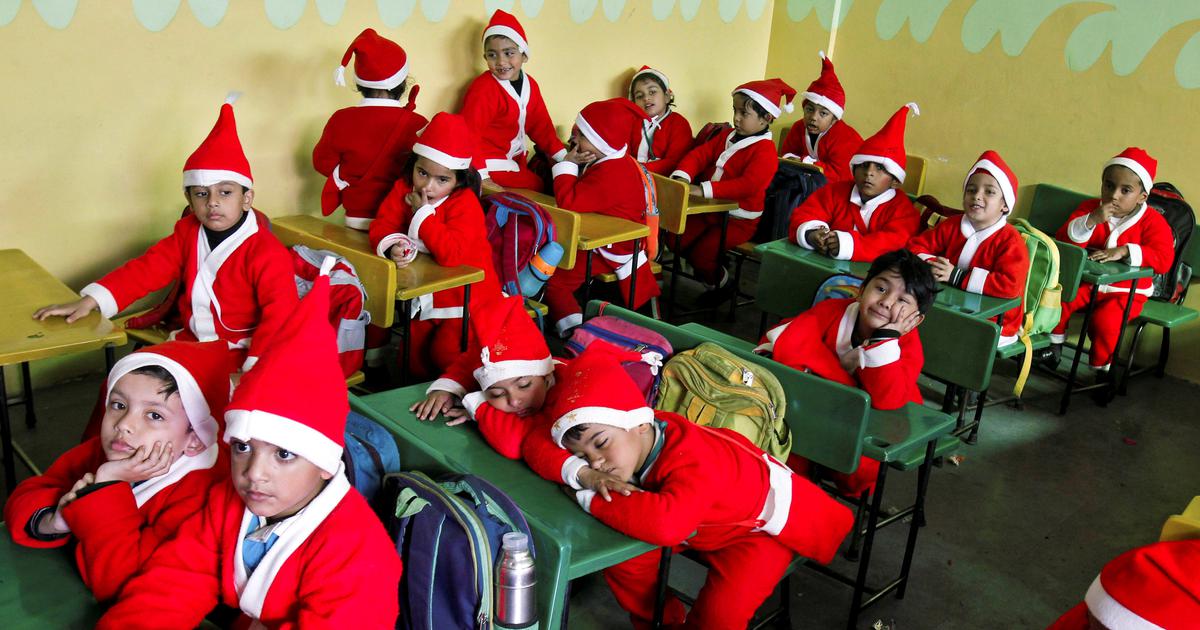 MP District Advises Schools to Consult Parents on Student Santa Costumes