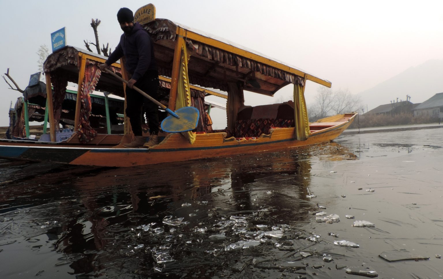 Mercury Dips, Hopes Fizzle: Kashmir Endures Harsh Cold Wave, Daily Life Disrupted