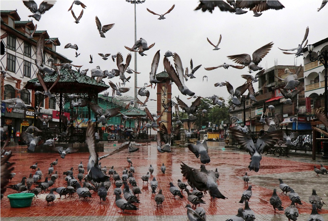 Srinagar shrugs off winter chill: City registers second-warmest January day in half a century